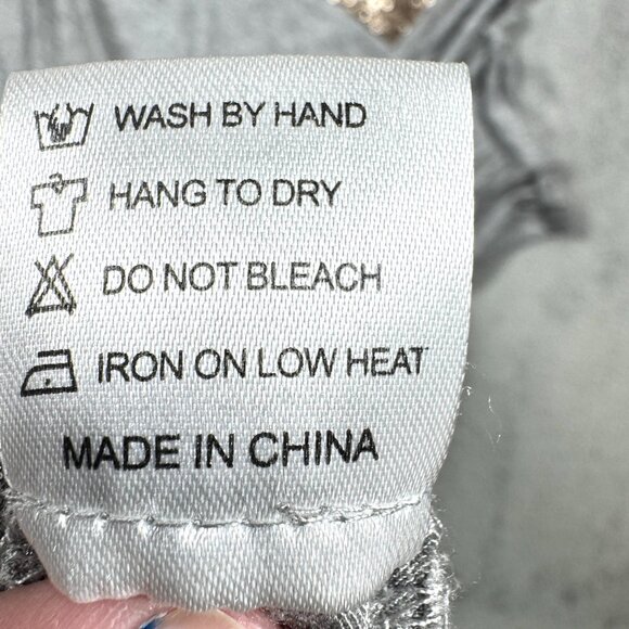 Fashionista Plus Size 2X Gray Sequin Shoulder Top Women’s Short Sleeve Rayon - Picture 5 of 8